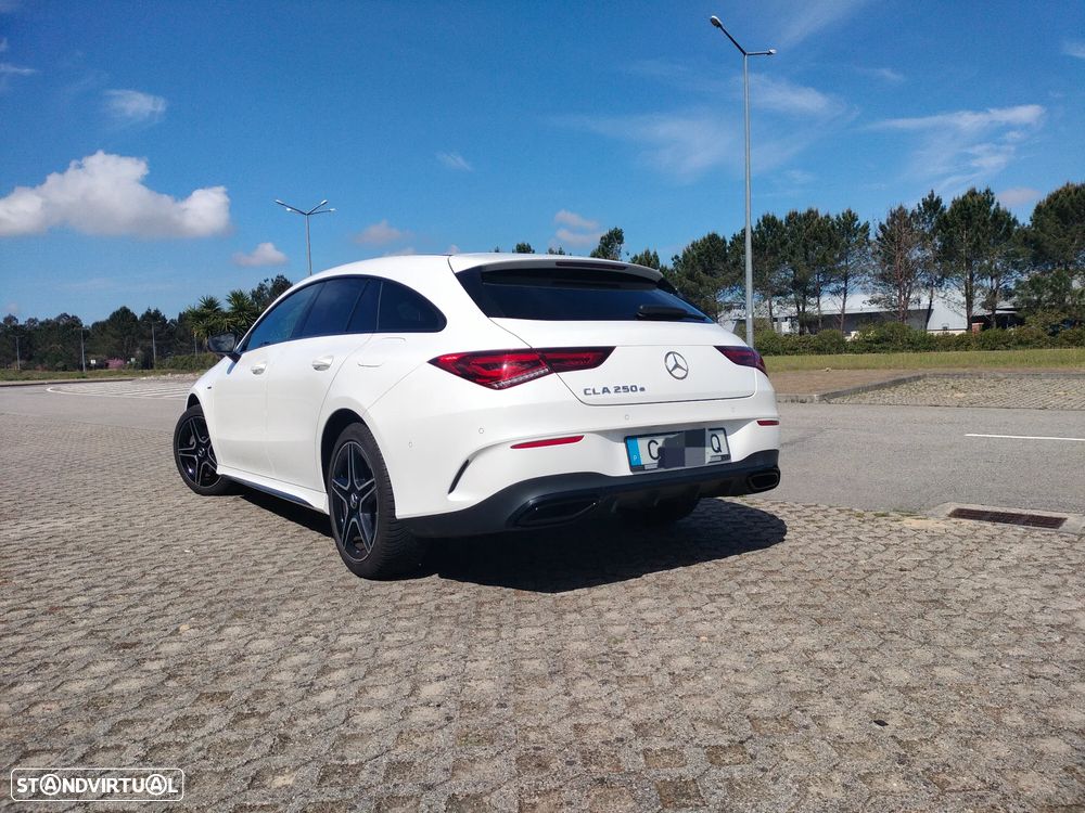 Mercedes-Benz CLA 250 e Shooting Brake AMG Line - 2