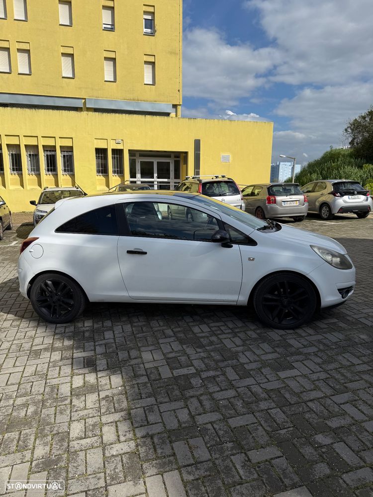 Opel Corsa 1.2 Flex Fuel - 12