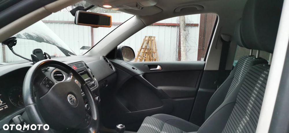 Volkswagen Tiguan - 4