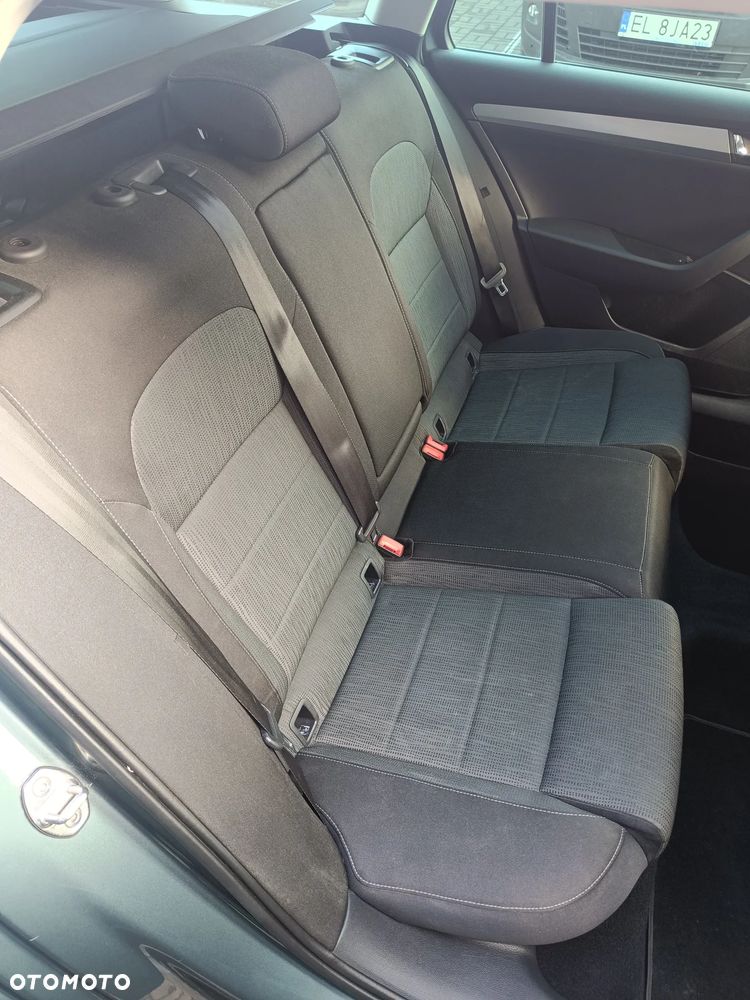 Skoda Superb 1.6 TDI DSG Ambition - 30