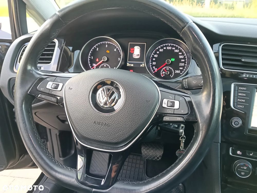 Volkswagen Golf 2.0 TDI SCR DSG Highline - 24