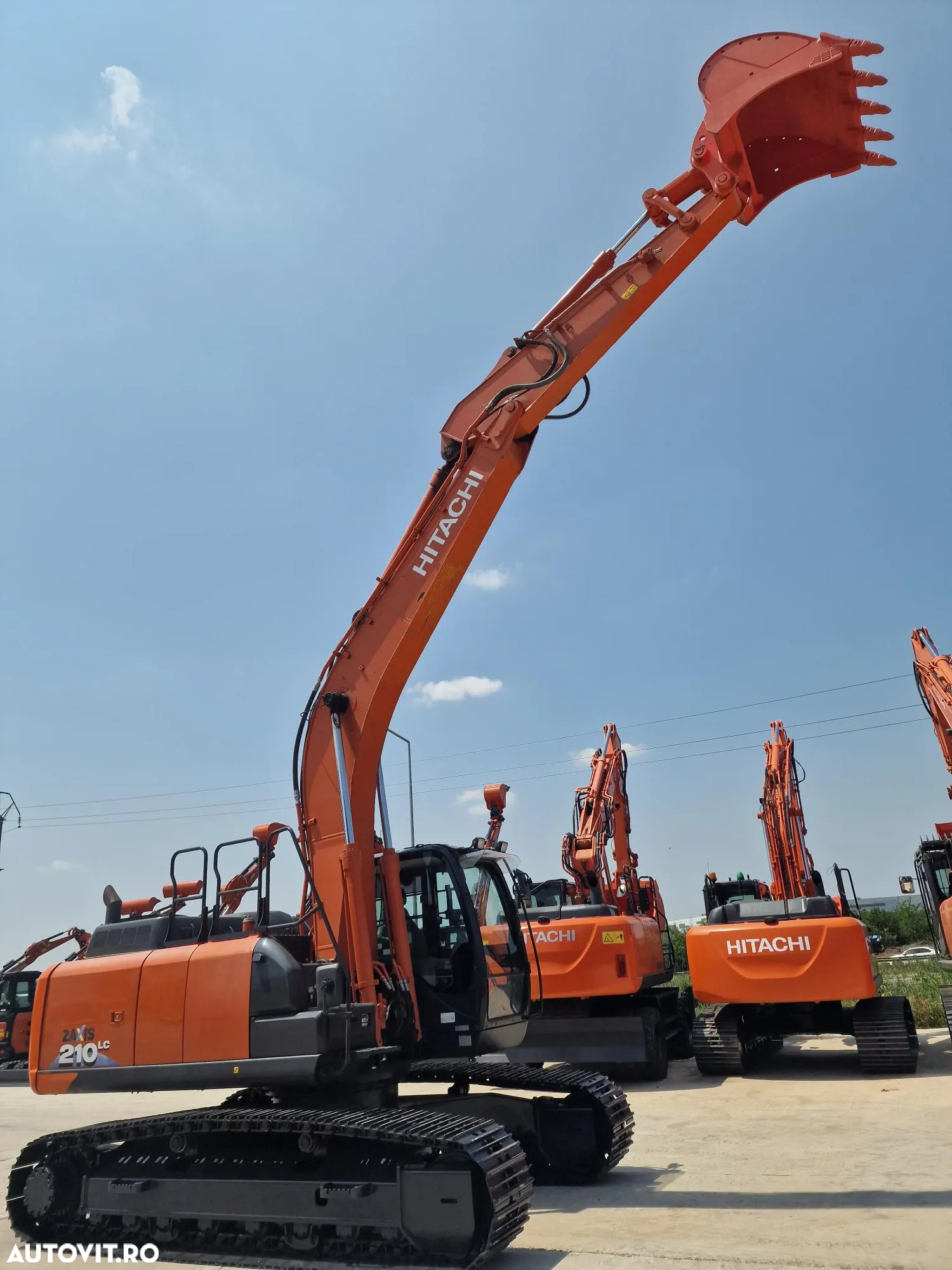 Hitachi ZX210, 2019, 23t, 4.888h, cupa NOUA 1,3mc-96.900 EUR+Tva, camera spate, camere laterale, inst picon, aer cond climatronic, consum 11l/h,. 3 pompe hidr HITACHI, inst picon, lant 90% ok 480h mars, posbilitate leasing 4 ani-PROMOTIE 96.900 EUR+Tva - 22