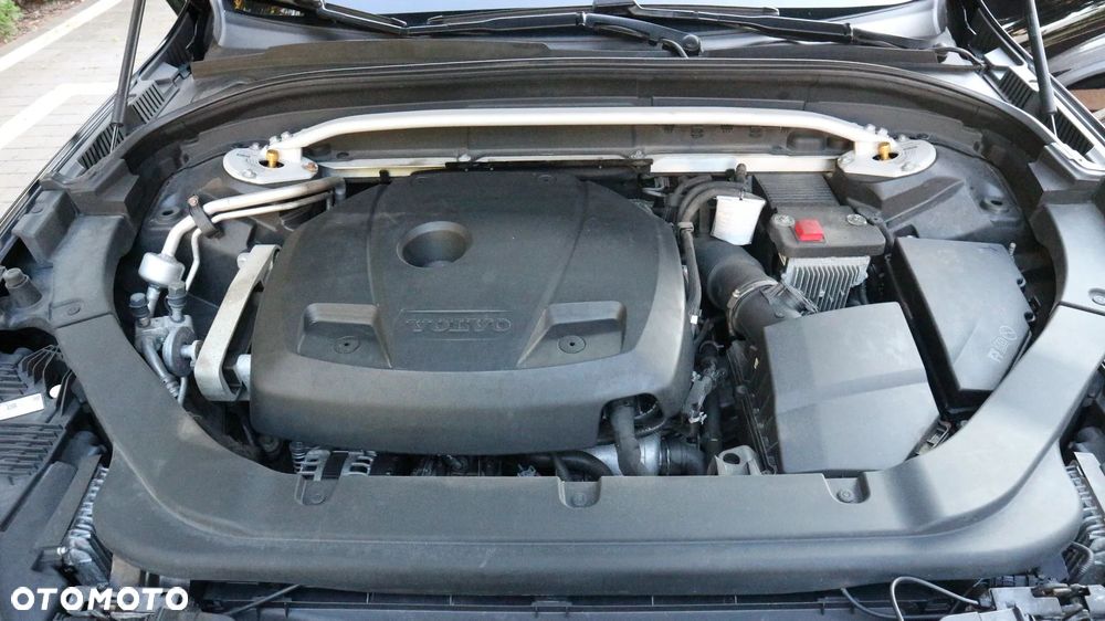 Volvo XC 60 T5 AWD R-Design - 23