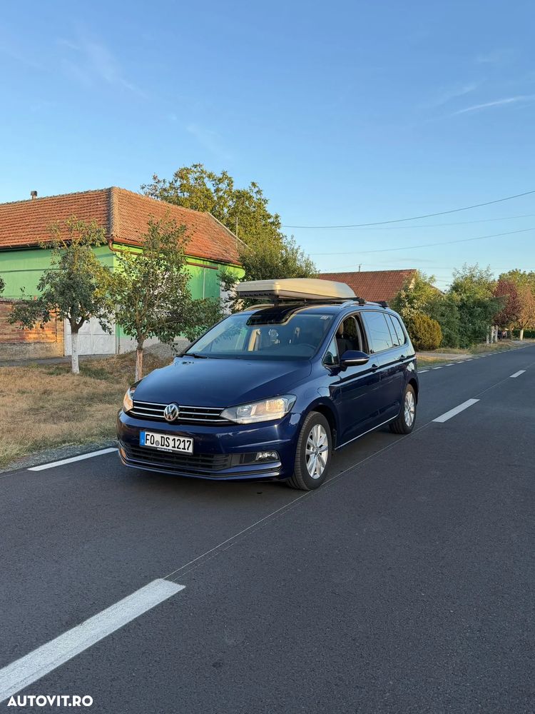 Volkswagen Touran - 1