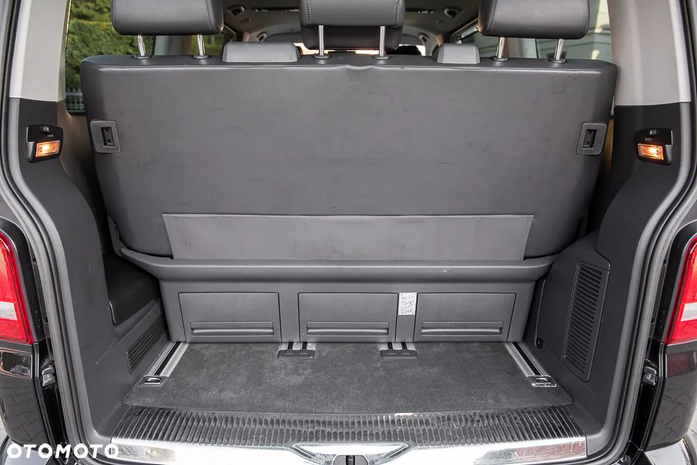 Volkswagen Multivan - 24