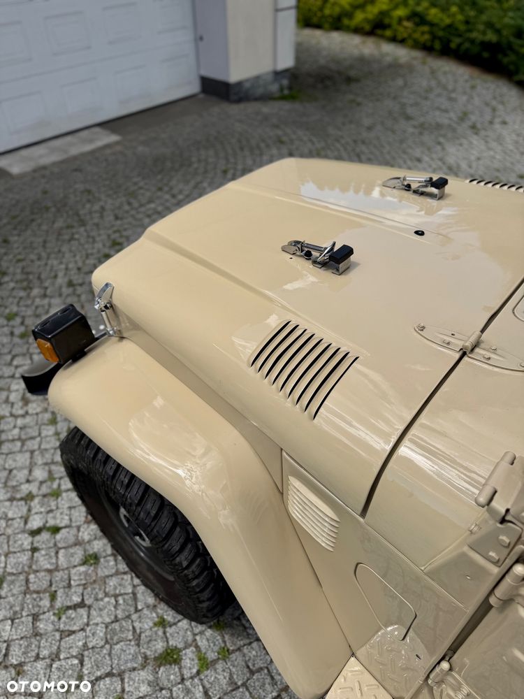 Toyota Land Cruiser - 8
