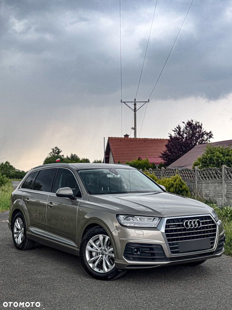 Audi Q7 - 1