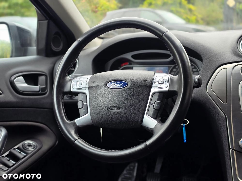 Ford Mondeo - 27