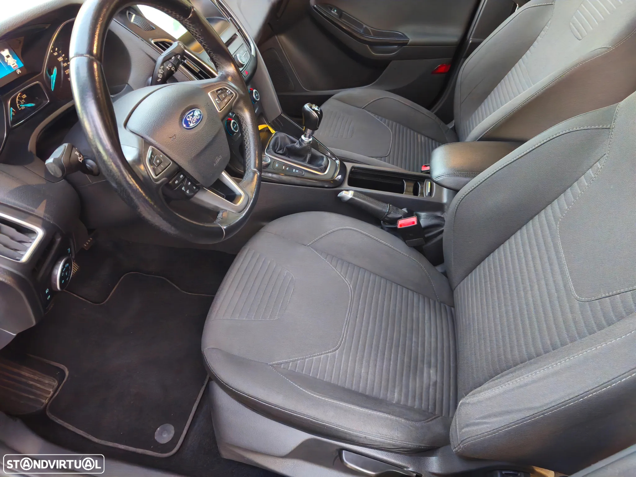 Ford Focus SW 1.5 TDCi EcoBlue Titanium - 18