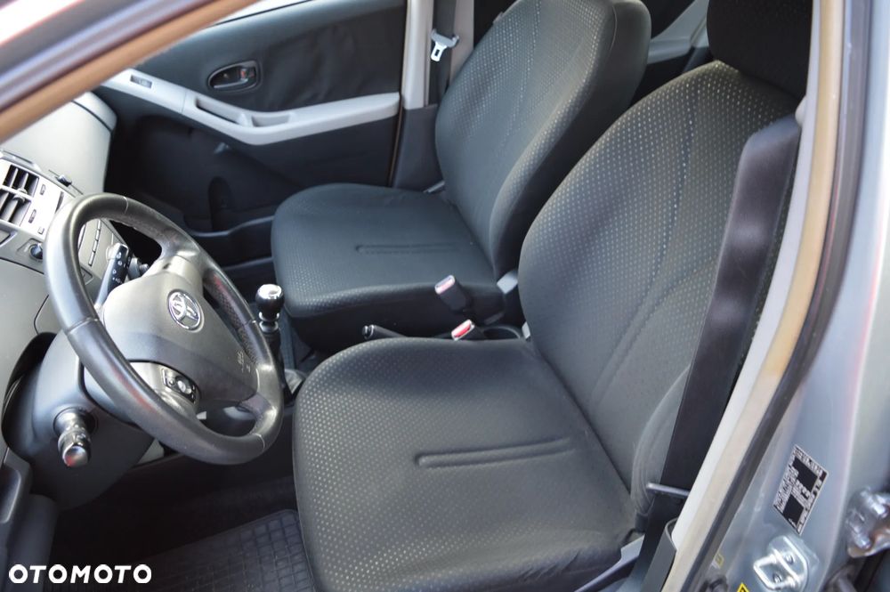 Toyota Yaris - 9