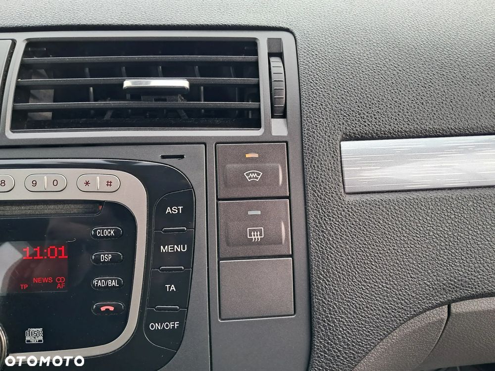 Ford C-MAX 1.6 Trend - 17