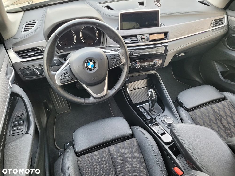 BMW X1 sDrive20i Sport Line - 18