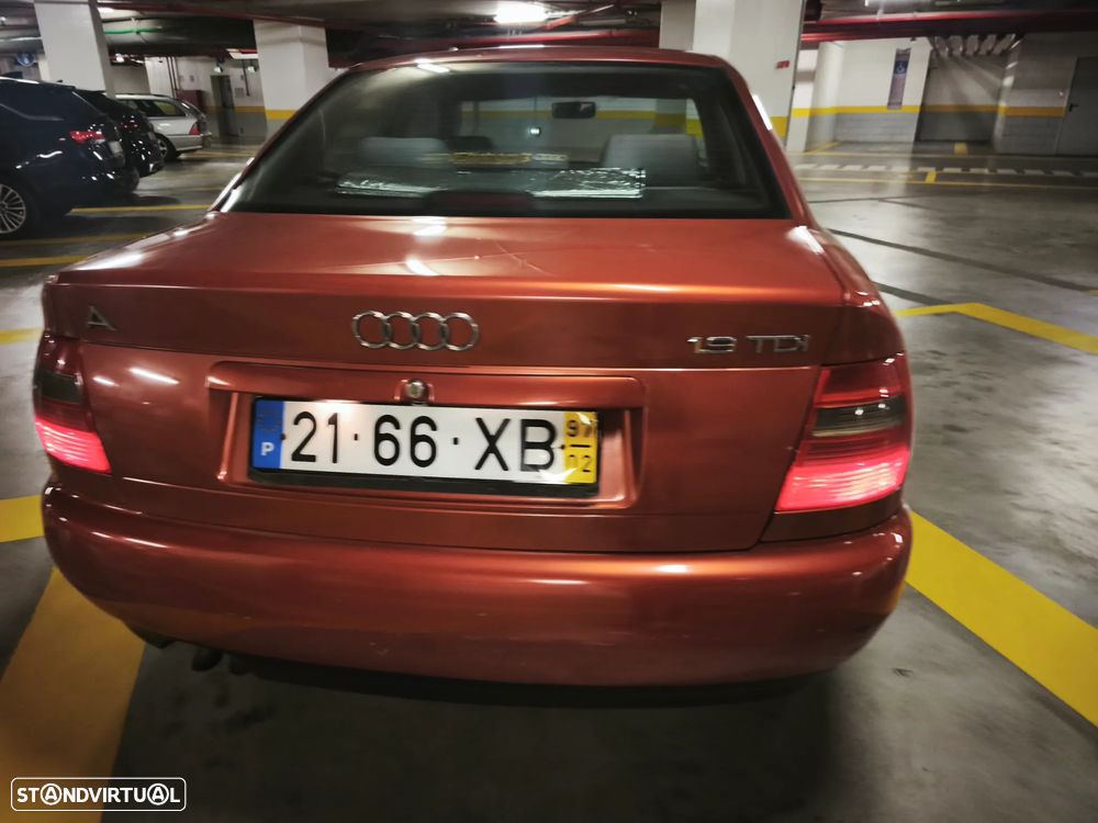 Audi A4 1.9 TDI Attraction EC - 27