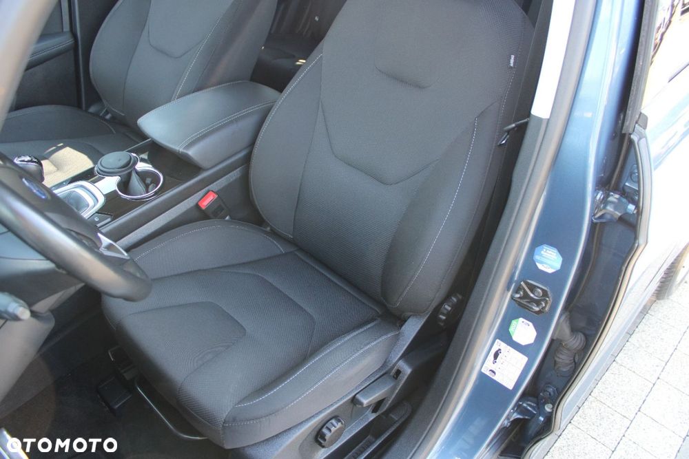 Ford S-Max - 19
