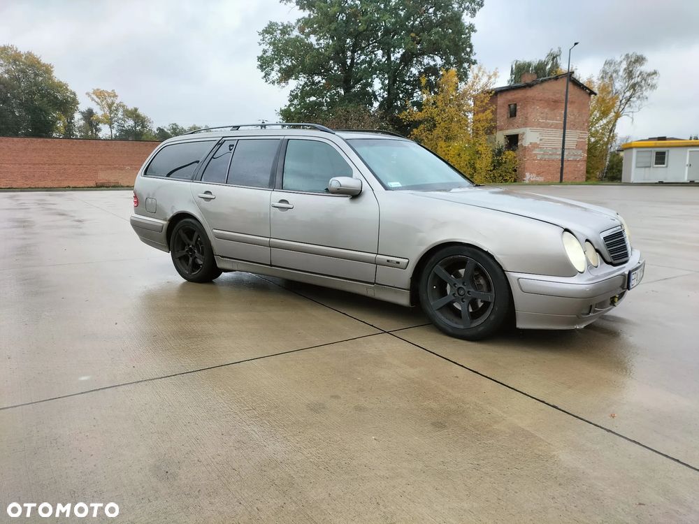 Mercedes-Benz Klasa E - 2