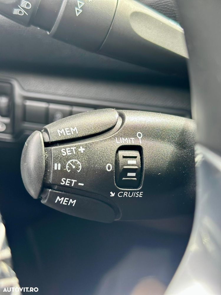 Peugeot 308 - 23