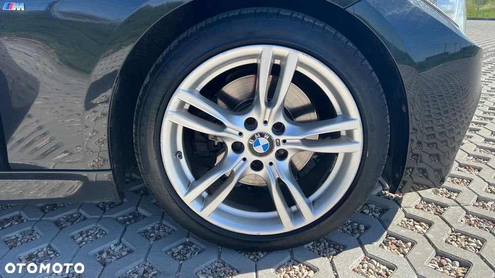 BMW Seria 3 325d M Sport - 9