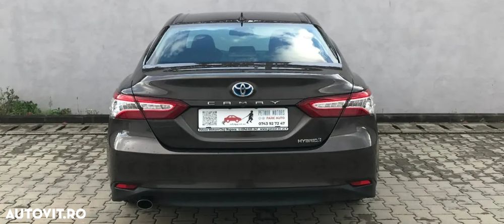 Toyota Camry 2.5 Hybrid Dynamic - 12