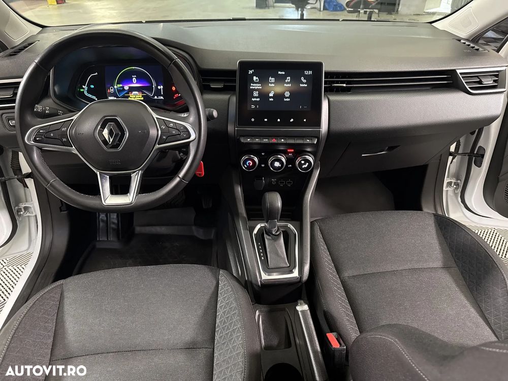 Renault Clio - 10