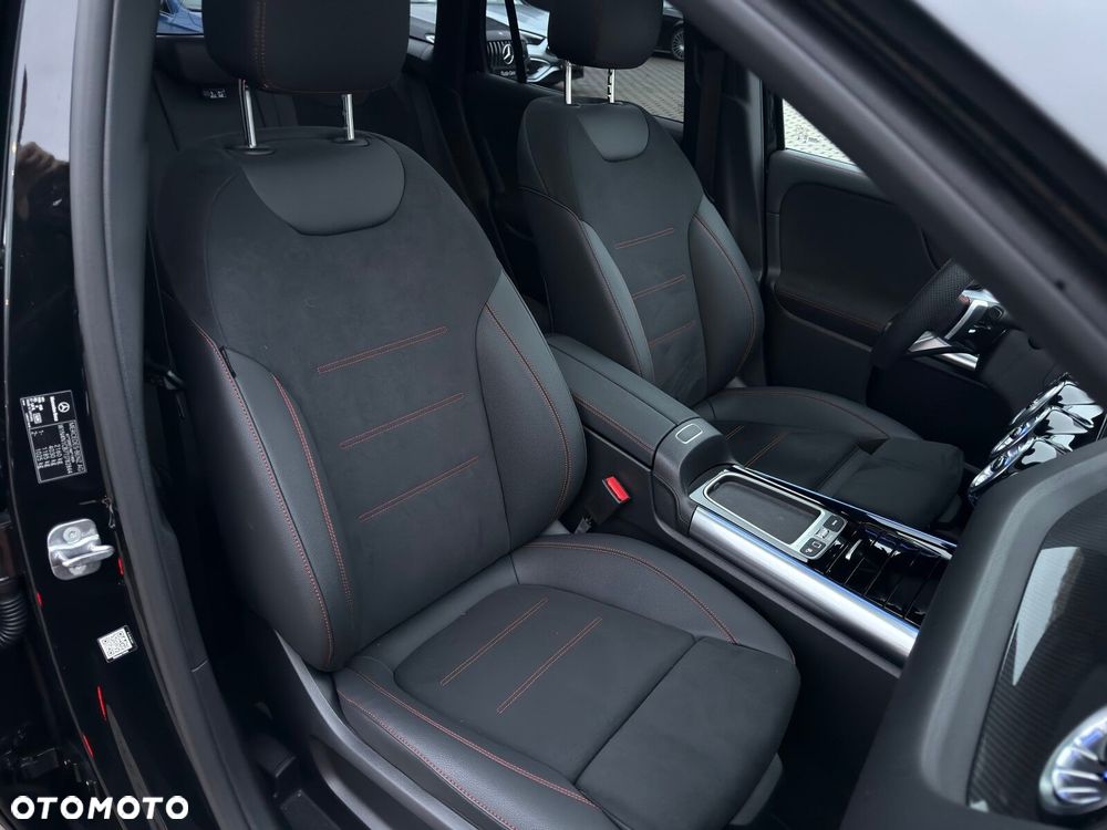 Mercedes-Benz GLA 200 d AMG Line - 27