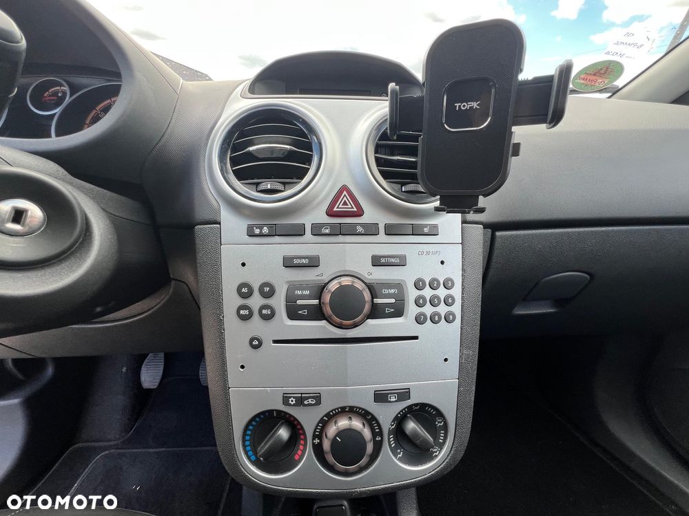 Opel Corsa 1.4 16V Active - 12