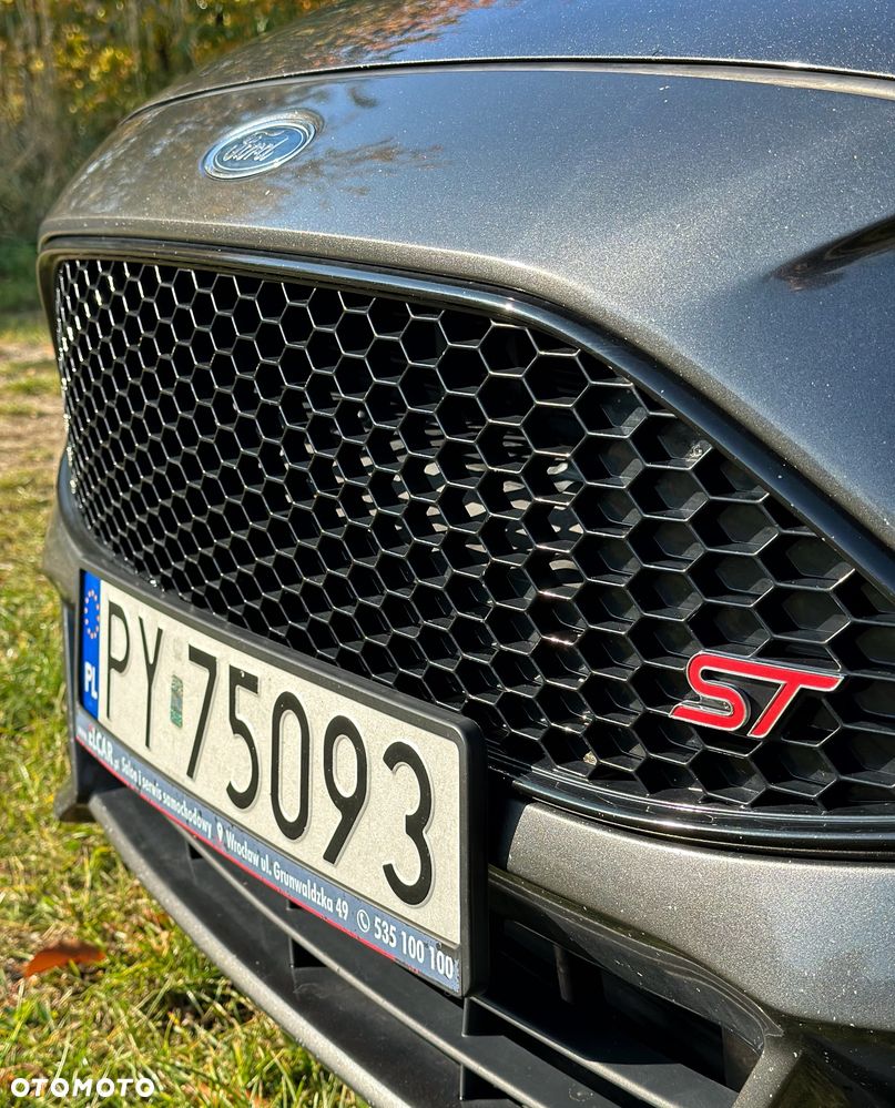 Ford Focus 2.0 EcoBoost ST - 26