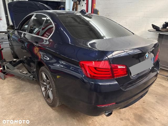 BMW 5 Series 2011 photo 4