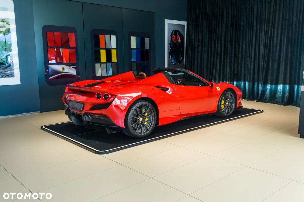 Ferrari F8 Spider Standard - 10