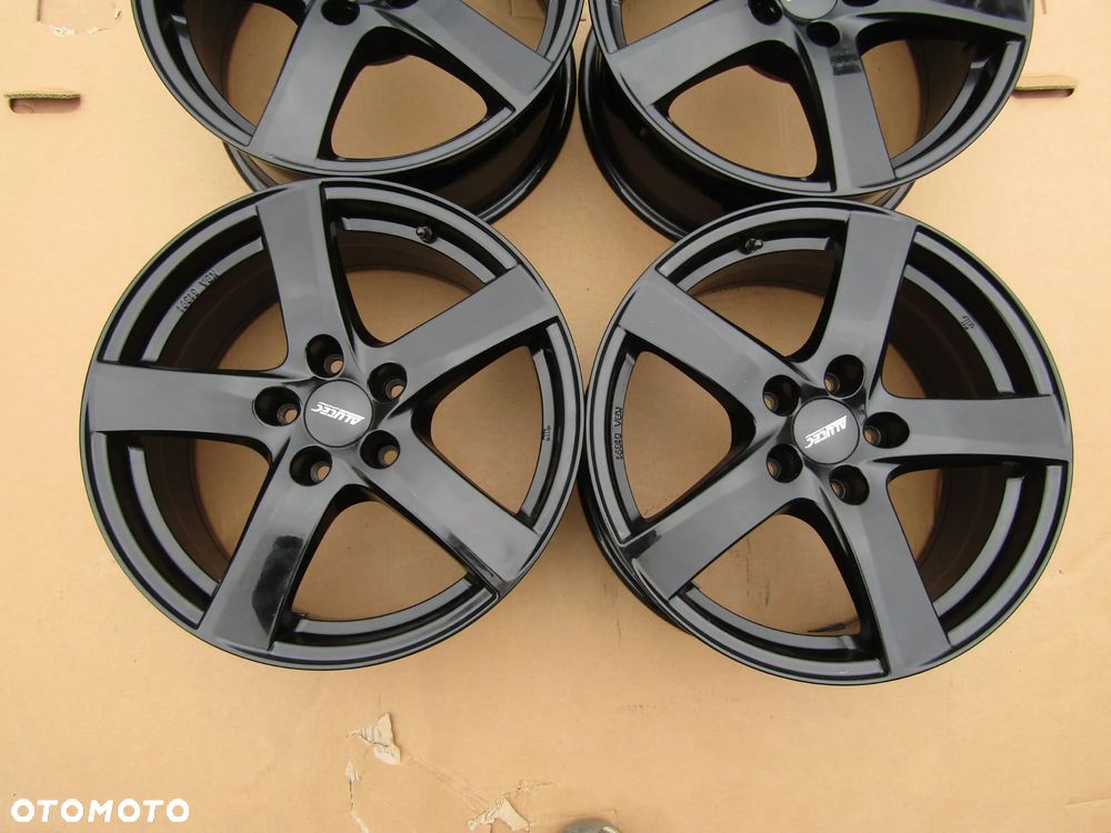4x Felgi 17 Peugeot 407 308 3008 II Citroen C4 II Picasso C5 III Opel Grandland-X 7 j 5x108 ET42 - 5