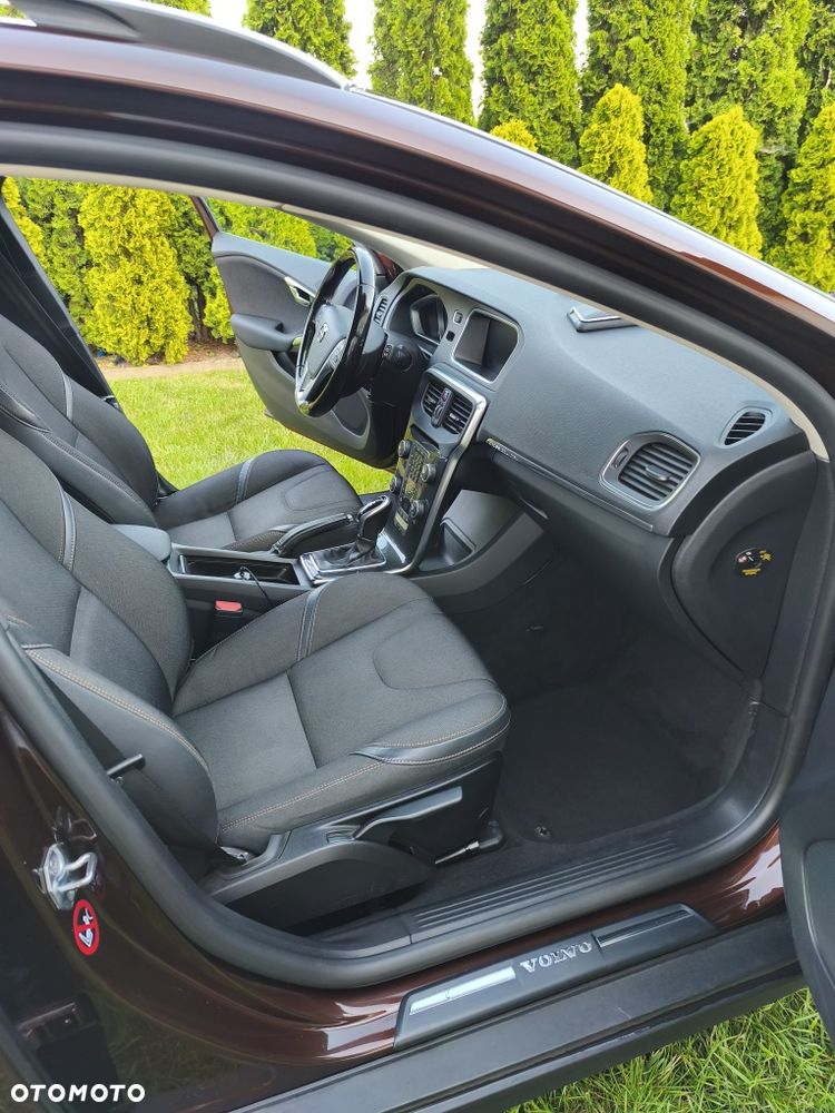 Volvo V40 Cross Country - 5