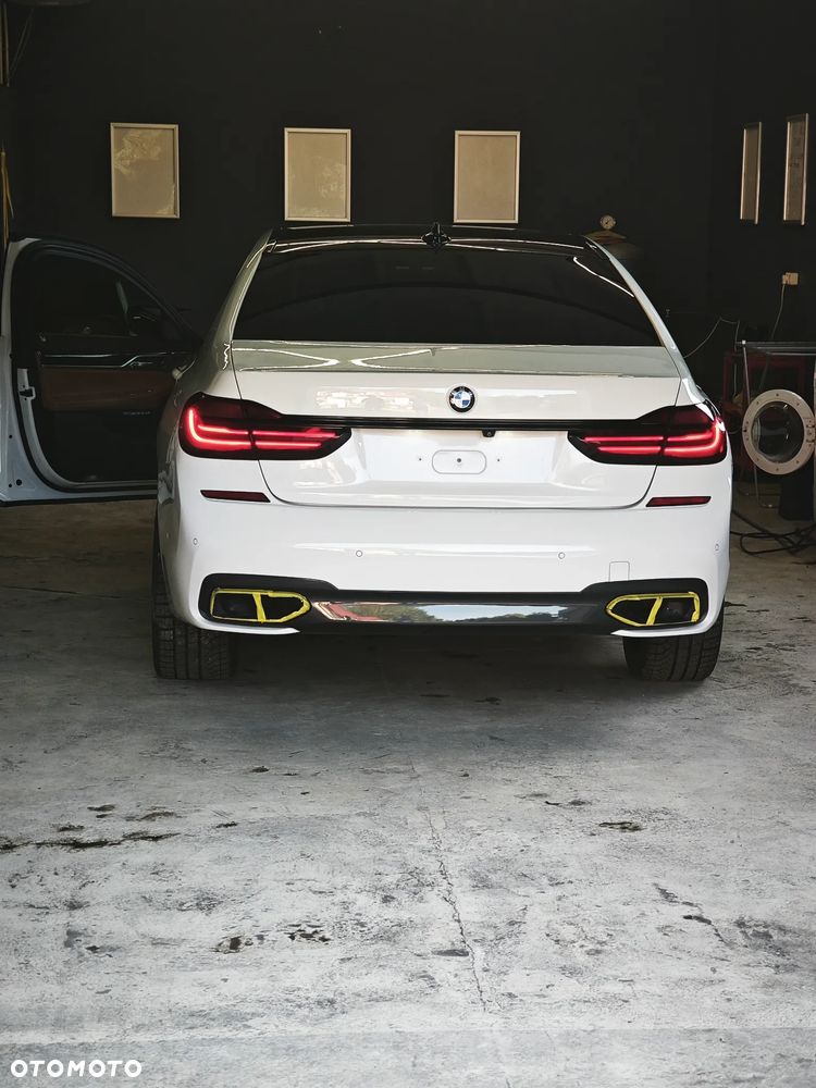 BMW Seria 7 740d xDrive - 13