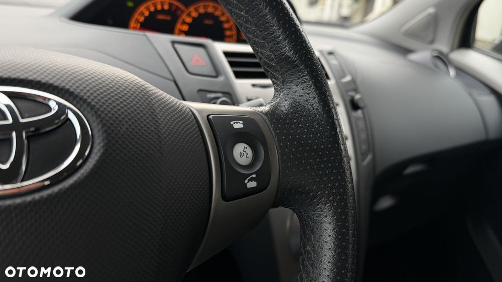 Toyota Yaris 1.33 VVT-i Life - 32