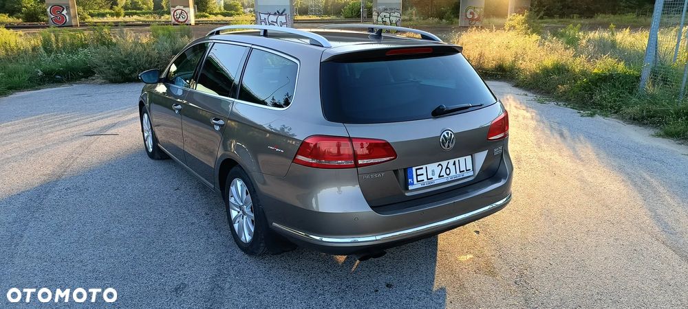 Volkswagen Passat 2.0 TDI Comfortline DSG - 11