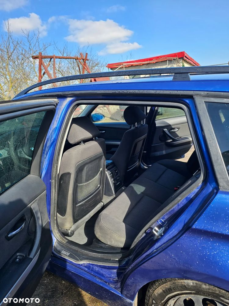 BMW Seria 3 318d - 18