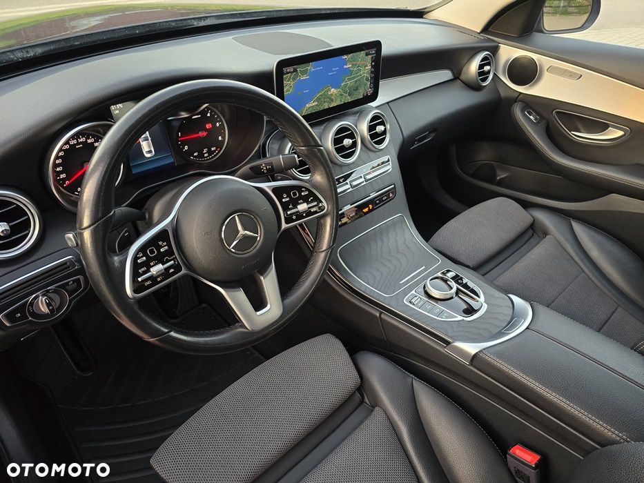 Mercedes-Benz Klasa C 220 d 9G-TRONIC - 25