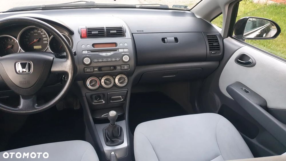 Honda City 1.4 Comfort - 17