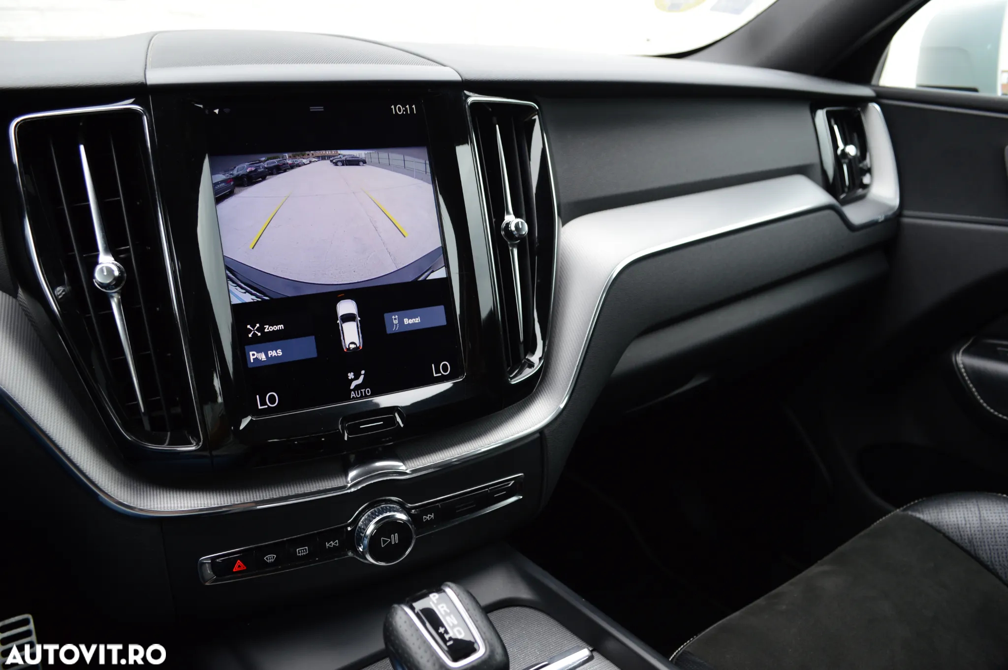 Volvo XC 60 D4 AWD Geartronic RDesign - 9