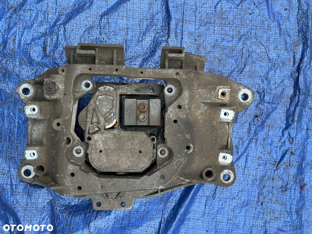 AUDI A4 B8 ŁAPA PODPORA Skrzyni biegów NOWA PODUSZKA 8K0399115 R 8K0399263 AF - 1