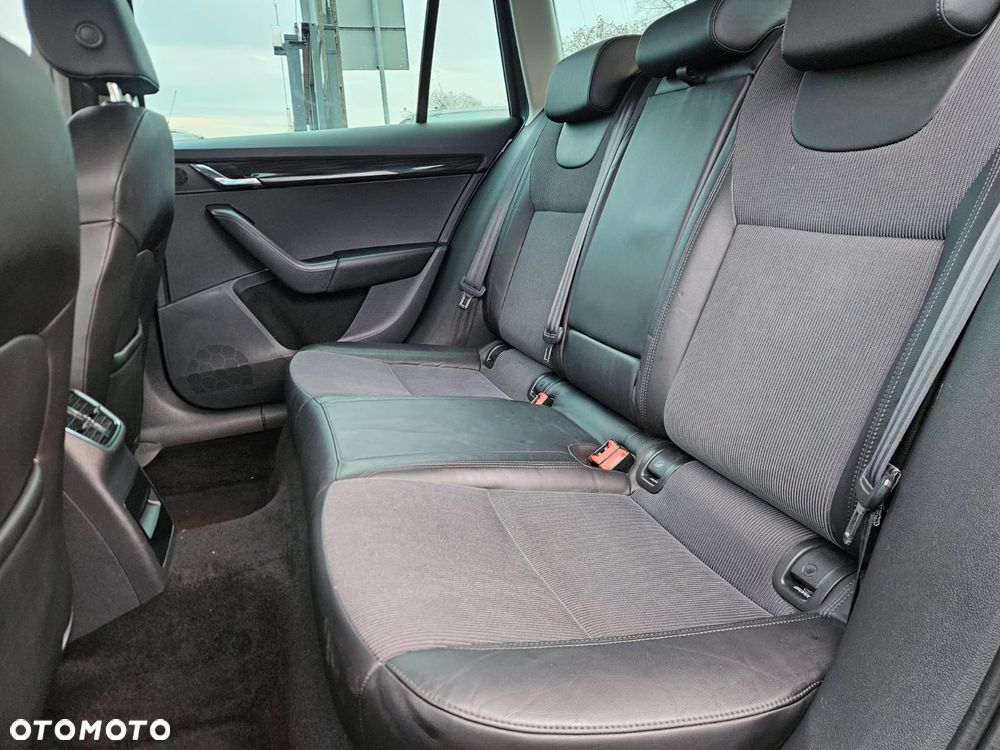 Skoda Octavia ver-2-0-tdi-dsg-exclusive - 9