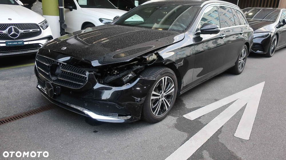 Mercedes-Benz Klasa E 220 d 4-Matic - 4