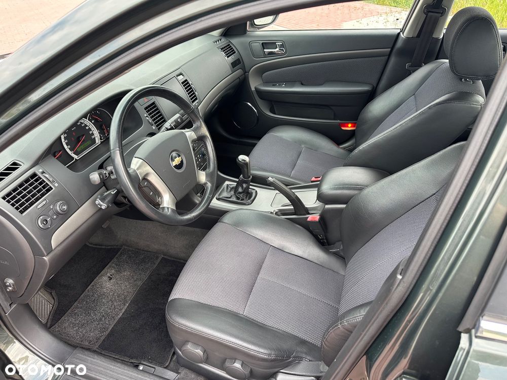 Chevrolet Epica 2.0 LS - 22
