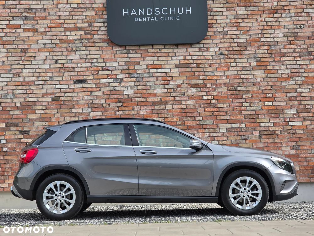 Mercedes-Benz GLA 200 d Activity Edition - 23