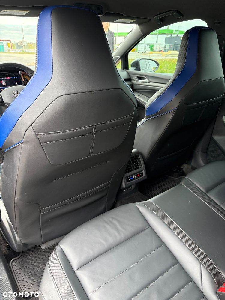 Volkswagen Golf - 22