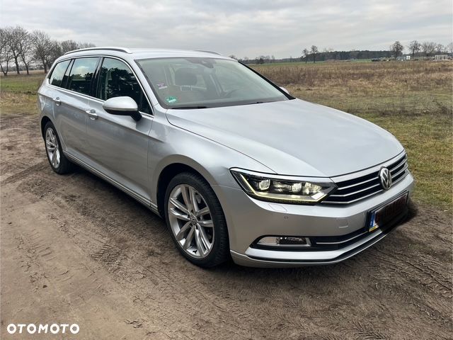 Volkswagen Passat 2.0 TDI (BlueMotion Technology) DSG Highline - 1