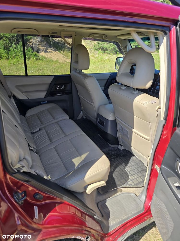 Mitsubishi Montero 3.8 Limited - 25