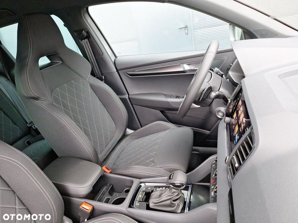 Skoda Karoq 2.0 TDI SCR 4x4 Sportline DSG - 27