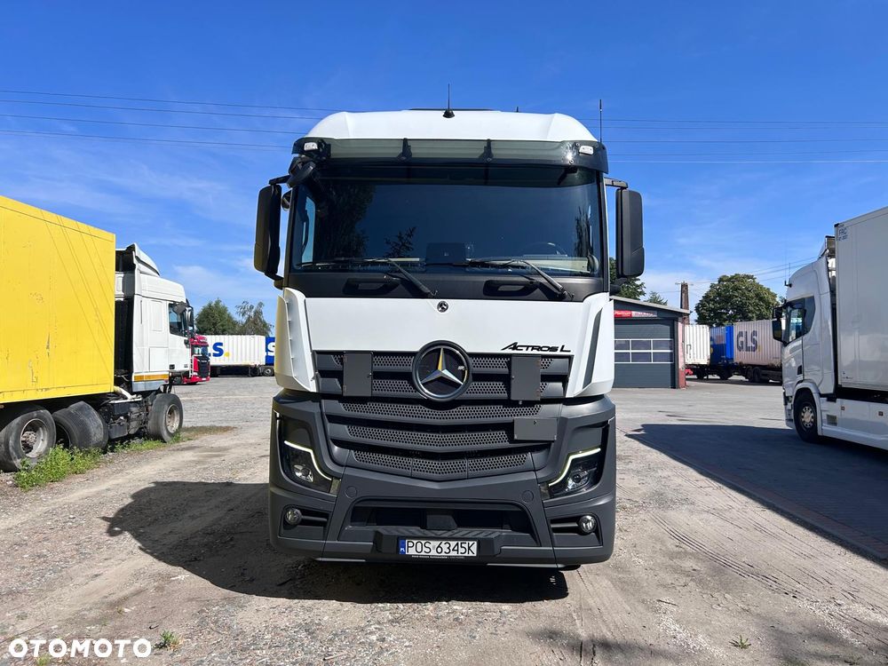 Mercedes-Benz Actros - 2