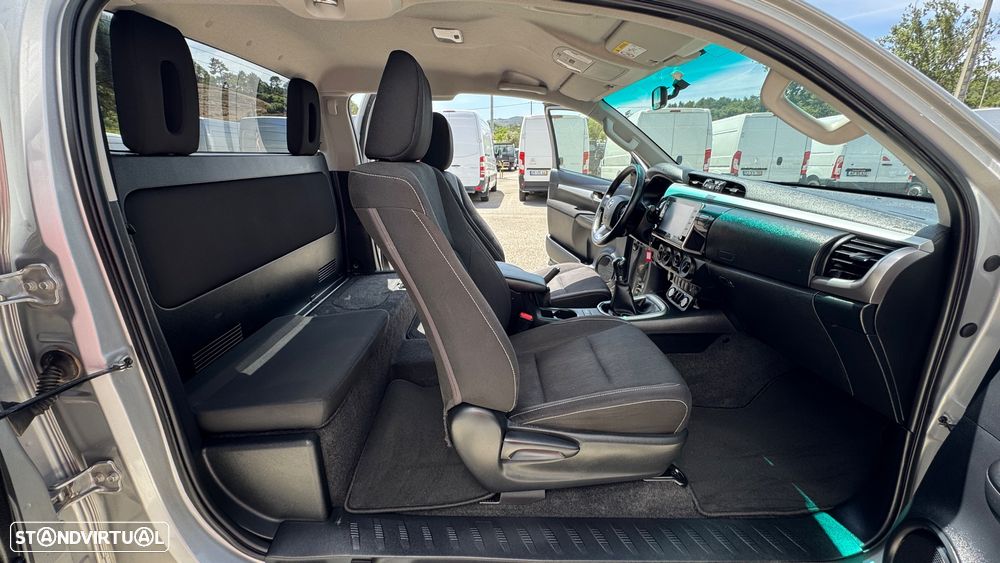 Toyota Hilux 2.4 D-4D 4WD CE Trial - 11