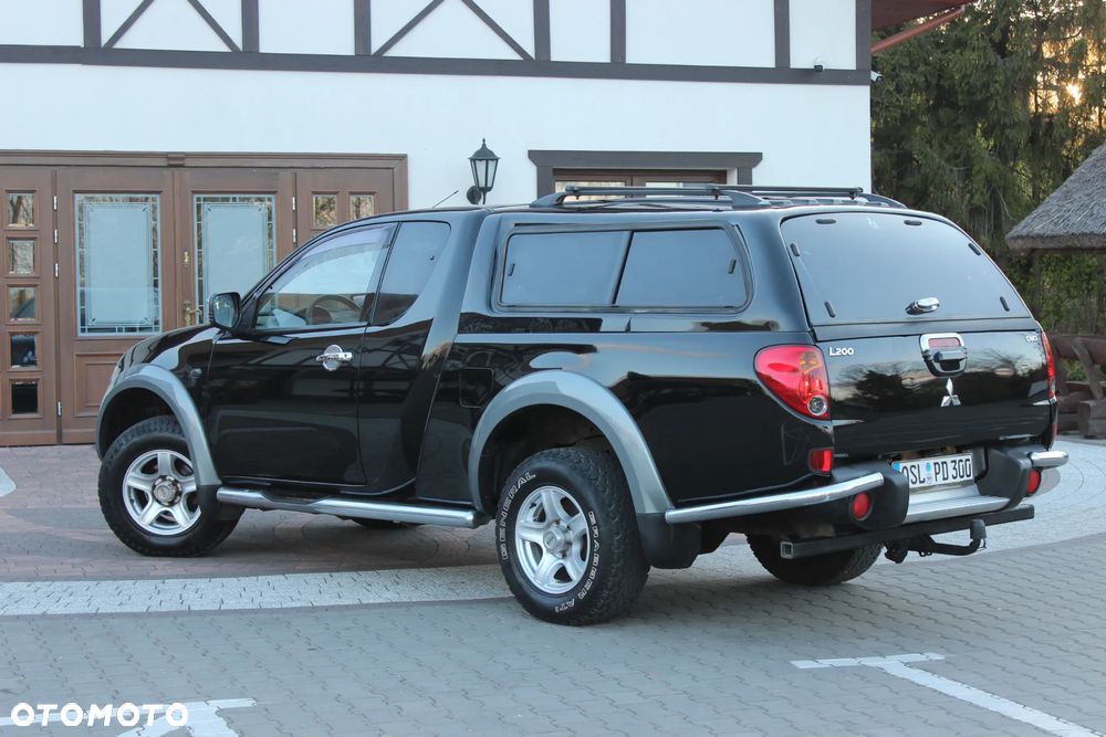 Mitsubishi L200 Pick Up 4x4 Intense Club Cab - 31