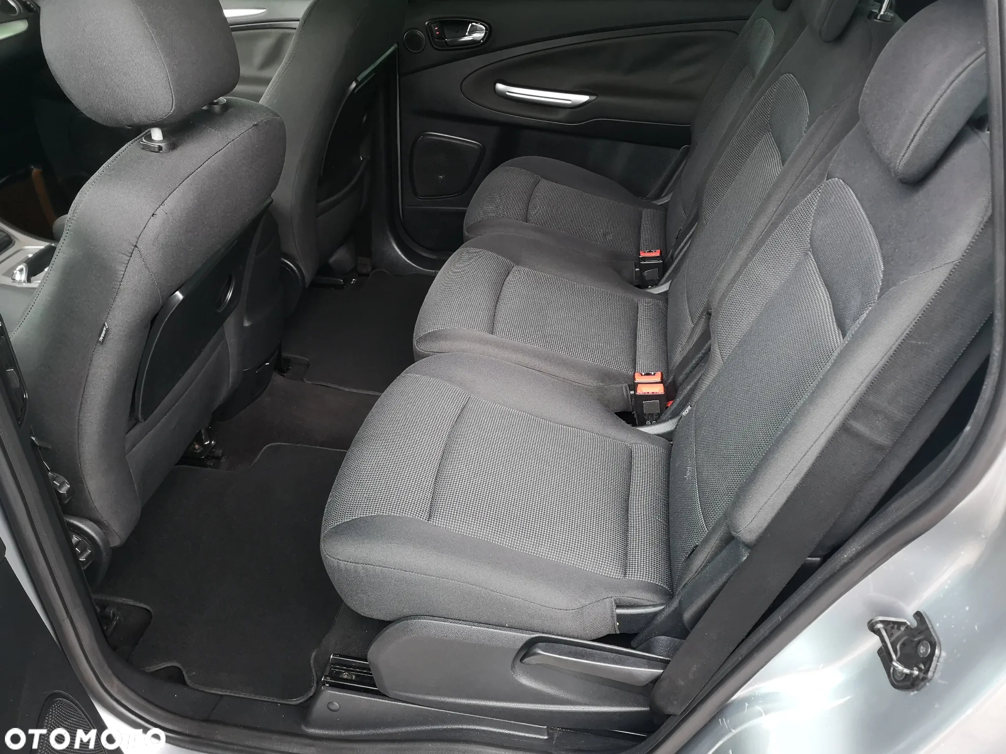 Ford S-Max - 20